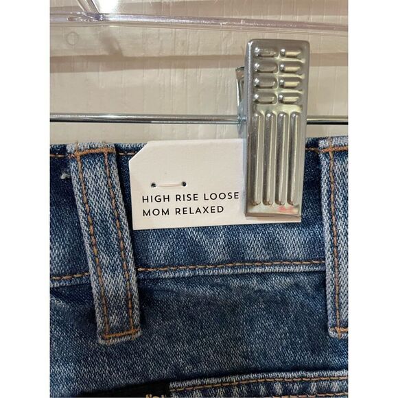 Wrangler NWT High Rise Mom Relaxed Distressed Jeans size 24 - Picture 5 of 8